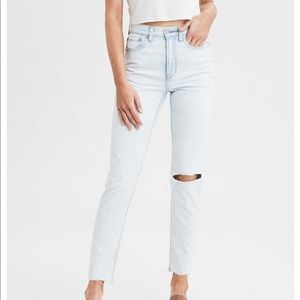 NWT American Eagle Mom Jeans